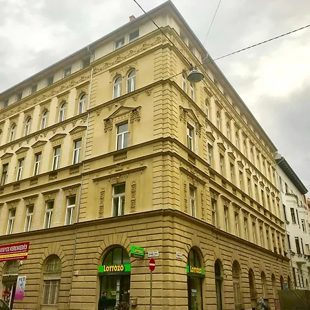 Lägenhet Bajnok Budapest